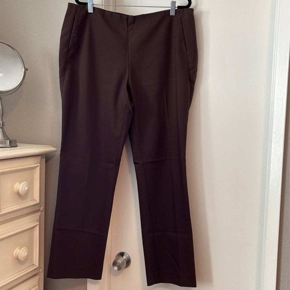 Euc Chico’s So Slimming Juliet Straight Leg Pants.